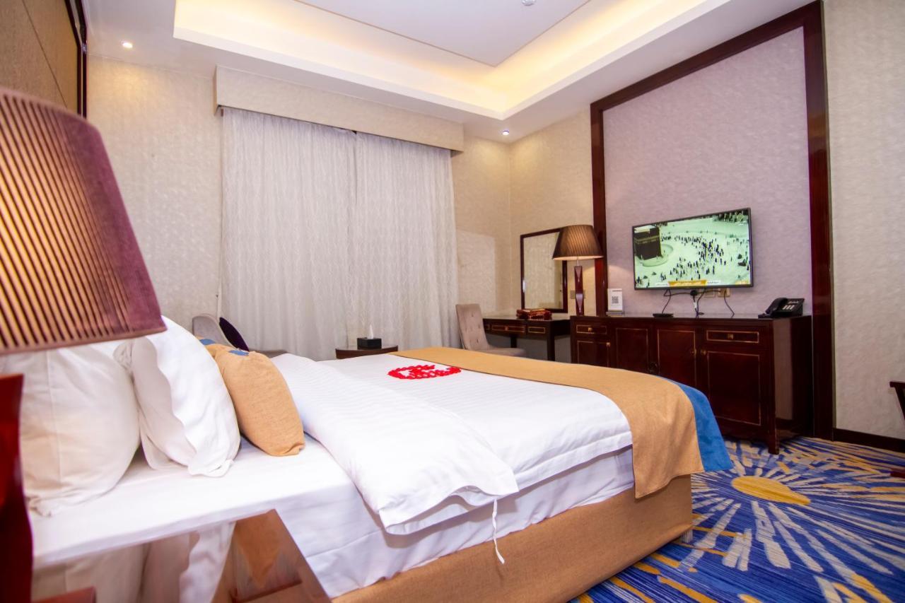 فندق هوليداي الخليج الرياض - Holiday Al Khaleej Hotel Zewnętrze zdjęcie