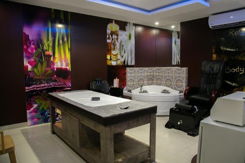 فندق هوليداي الخليج الرياض - Holiday Al Khaleej Hotel Zewnętrze zdjęcie